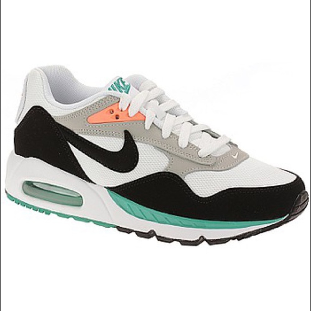 Nike women’s Nike Air Correlate 8.5